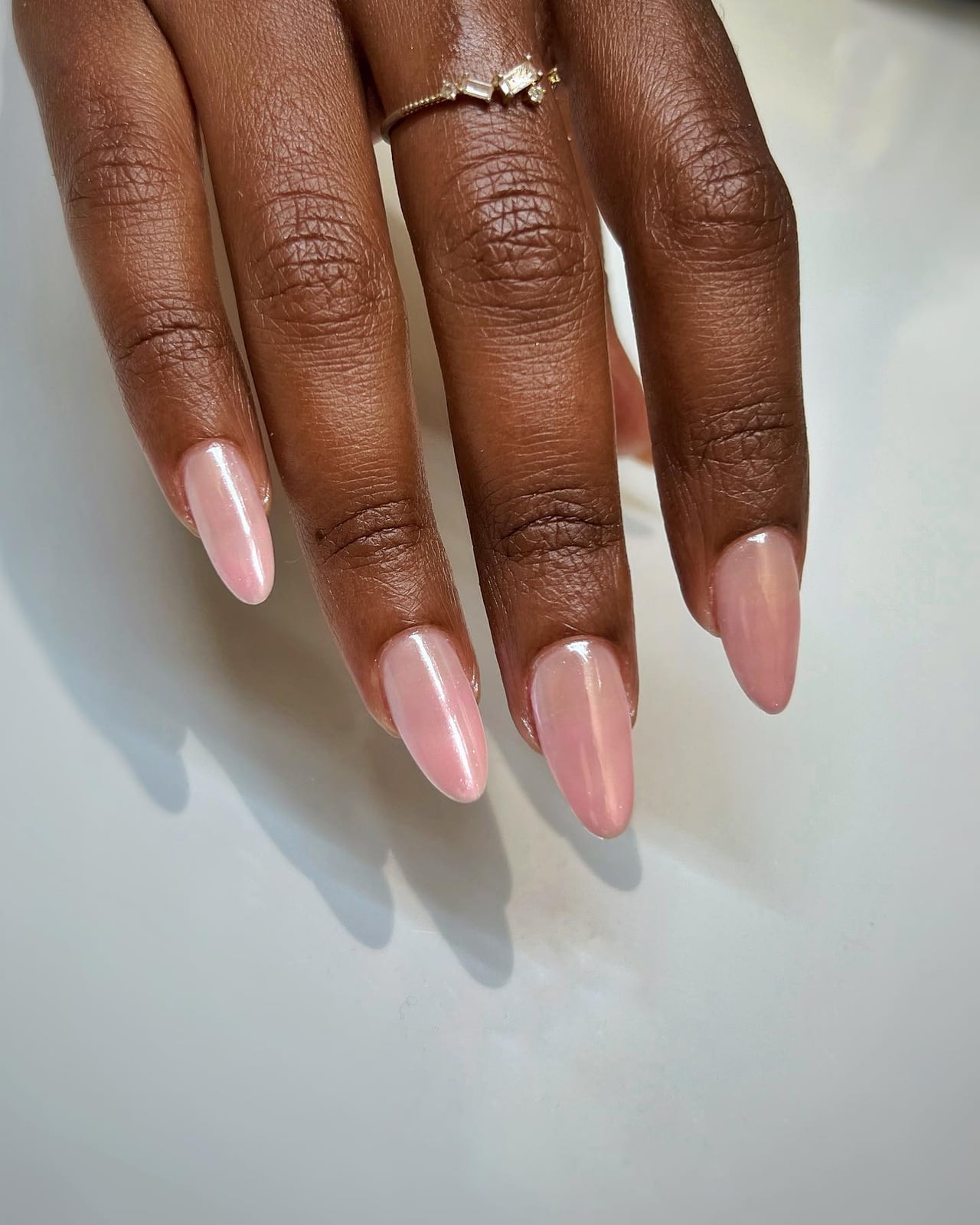 Pearlescent Shimmer Short Almond Nails Pearlescent Shimmer Short Almond Nails — Aesthetic University Nails