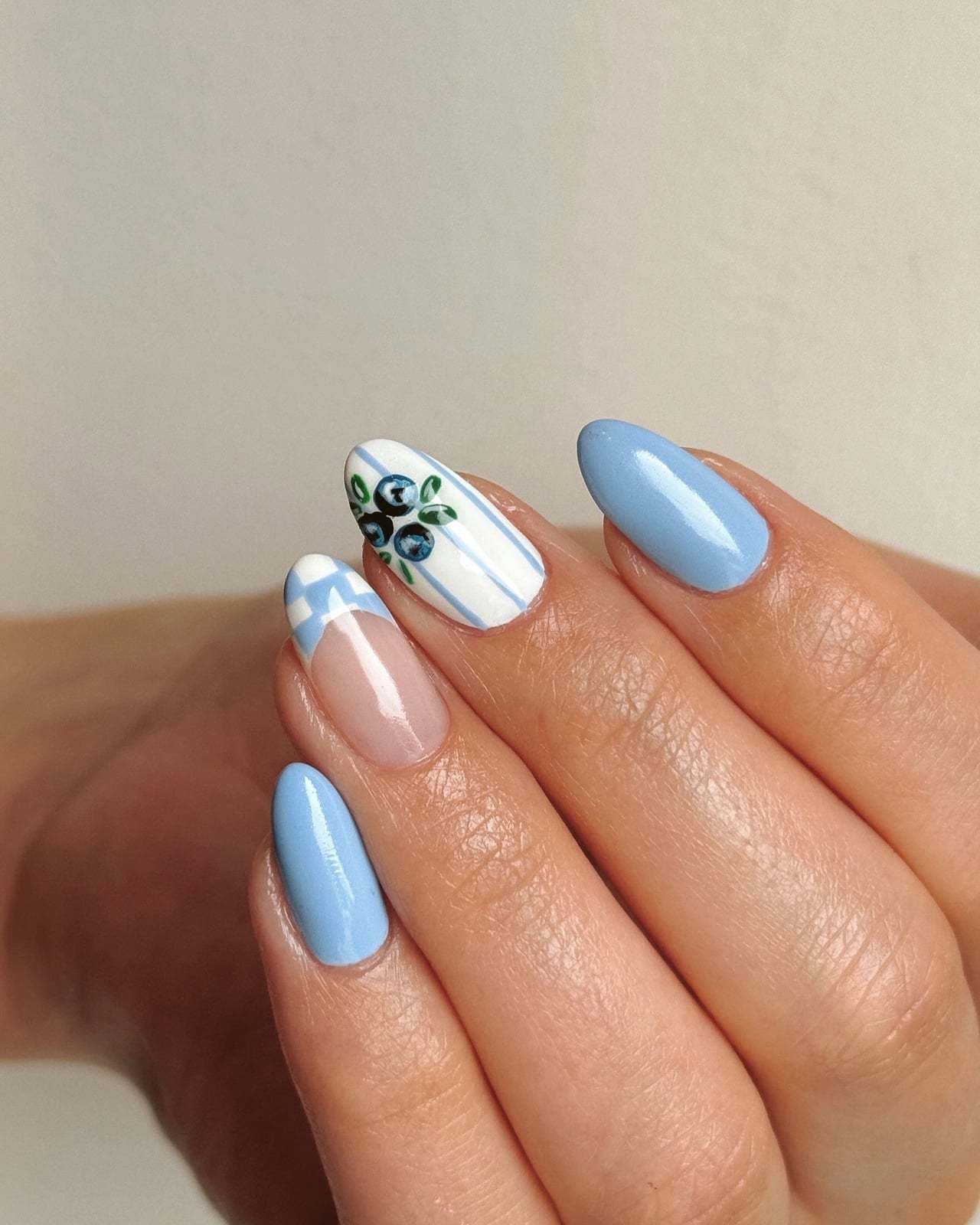 Blueberry French Tip Short Oval Nails Blueberry French Tip Short Oval Nails — Aesthetic University Nails