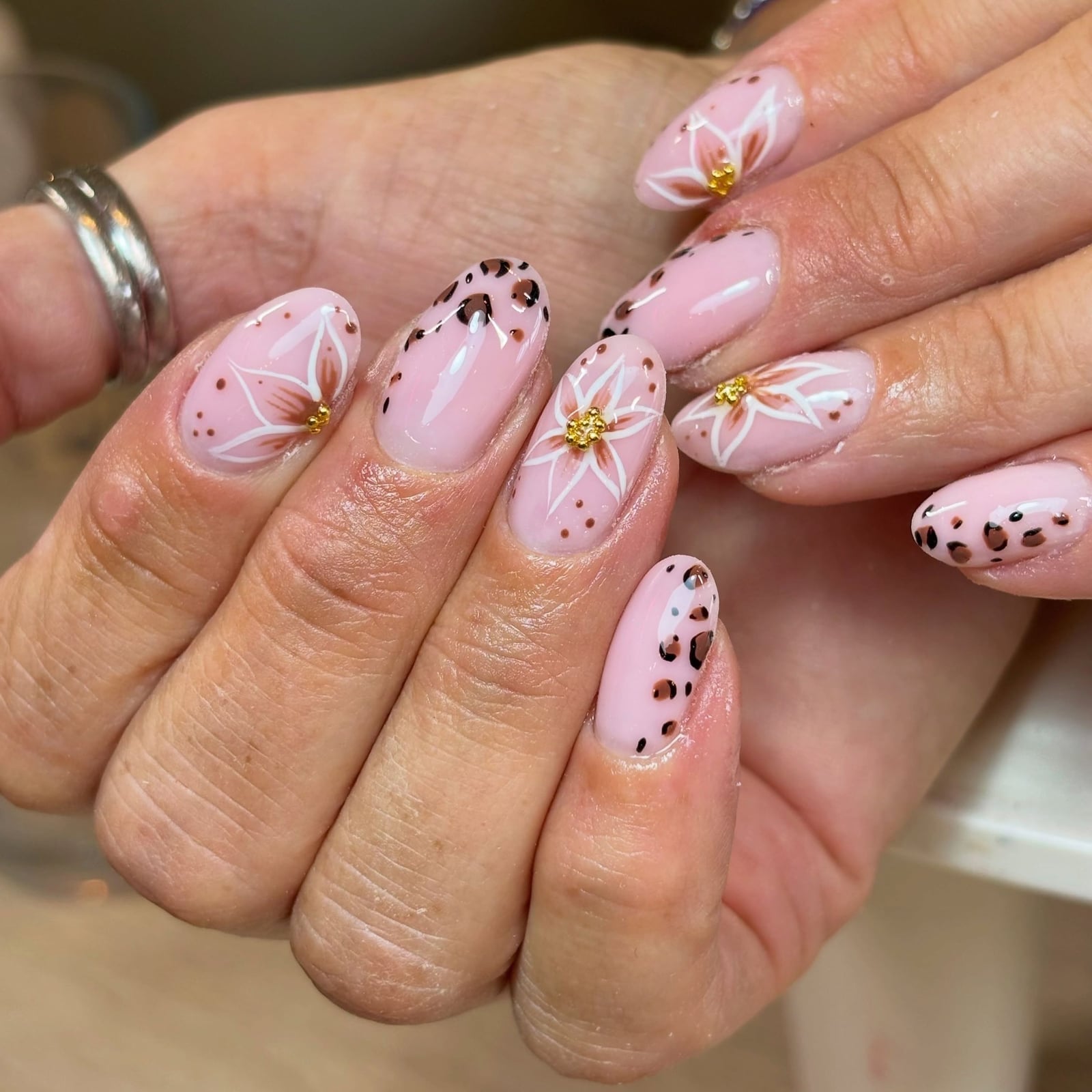 Leopard Floral Short Oval Nails Leopard Floral Short Oval Nails — Best Unique Nails