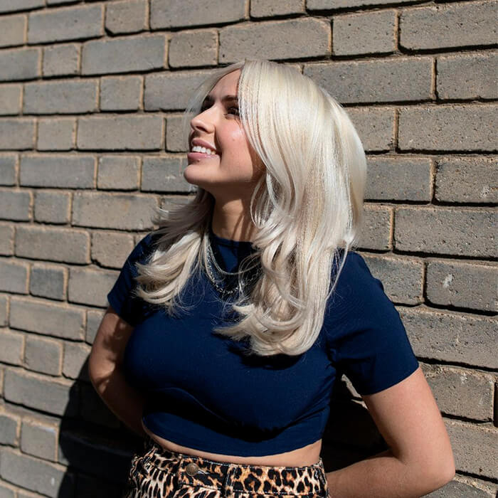 Collarbone Platinum Blonde Lob Collarbone Platinum Blonde Lob — Blonde Highlights Hair Inspiration