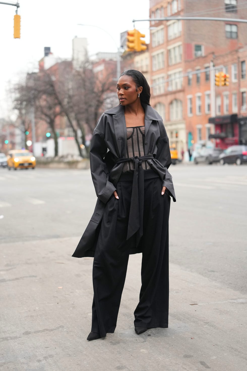 How to Wear the Corset Trend 2026 — How to Style Corset Tops