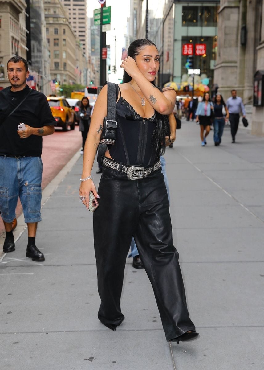 Lace Corset with Leather Pants and Western Belt — Chic Black Corset Outfit