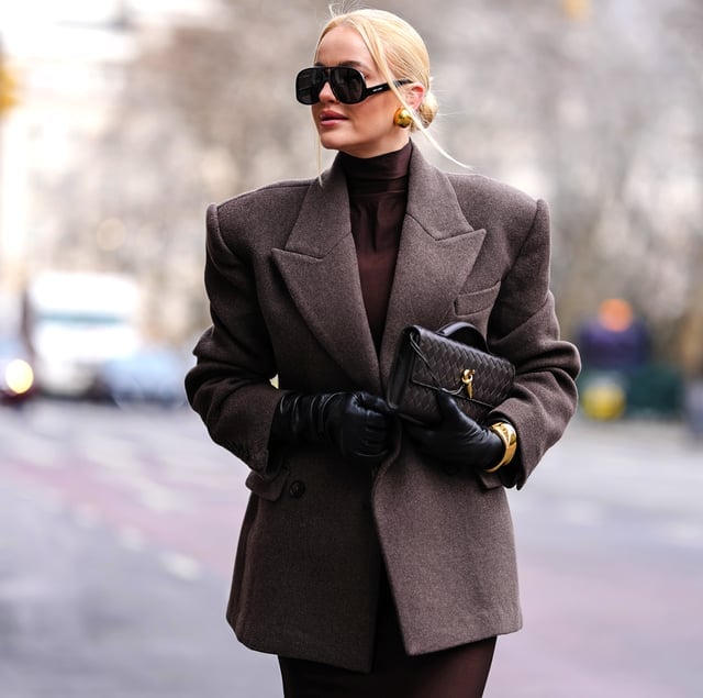 Monochromatic Brown Oversized Blazer and Turtleneck Monochromatic Brown Oversized Blazer and Turtleneck — Chic Brown Blazer Outfit