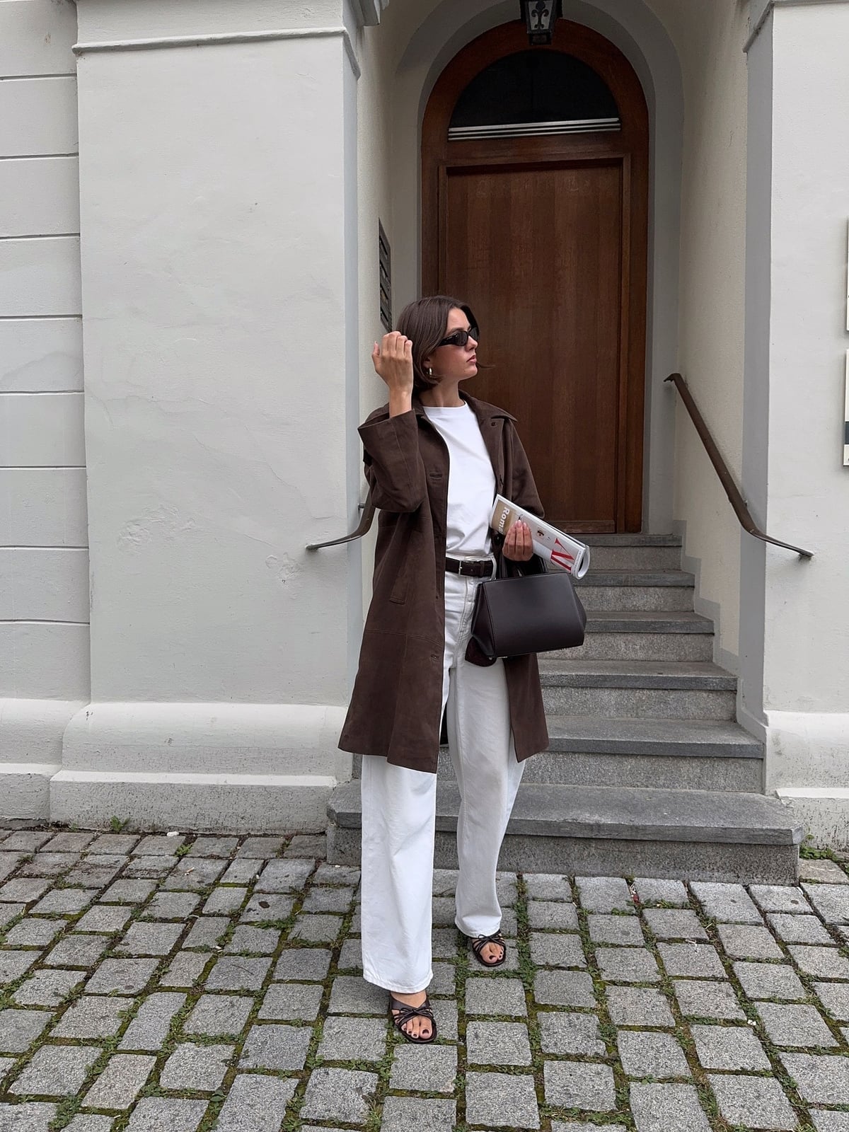 Long Brown Trench Coat Over White T-Shirt and Wide-Leg Pants Long Brown Trench Coat Over White T-Shirt and Wide-Leg Pants — Chic Brown Blazer Outfit