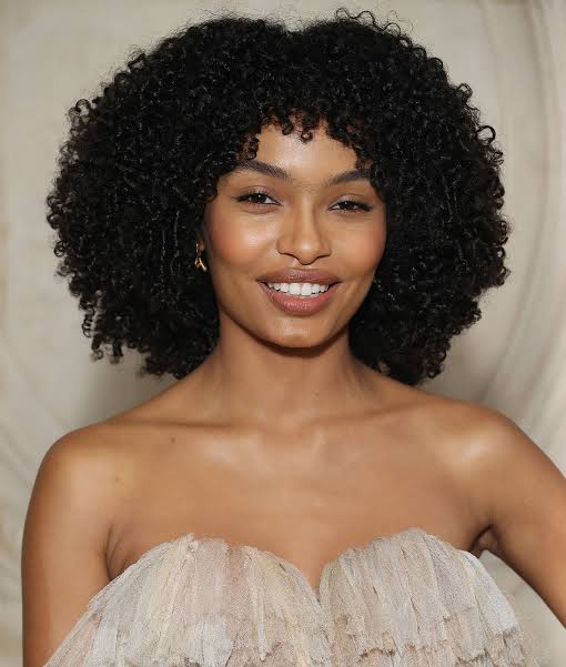 Shoulder Length Curly Hair With Curtain Bangs — Classy 4b Hairstyles