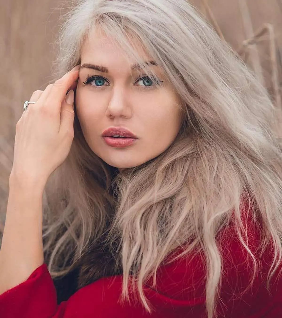 Mid-Back Ash Blonde With Side Part Mid-Back Ash Blonde With Side Part — Classy Ash Blonde