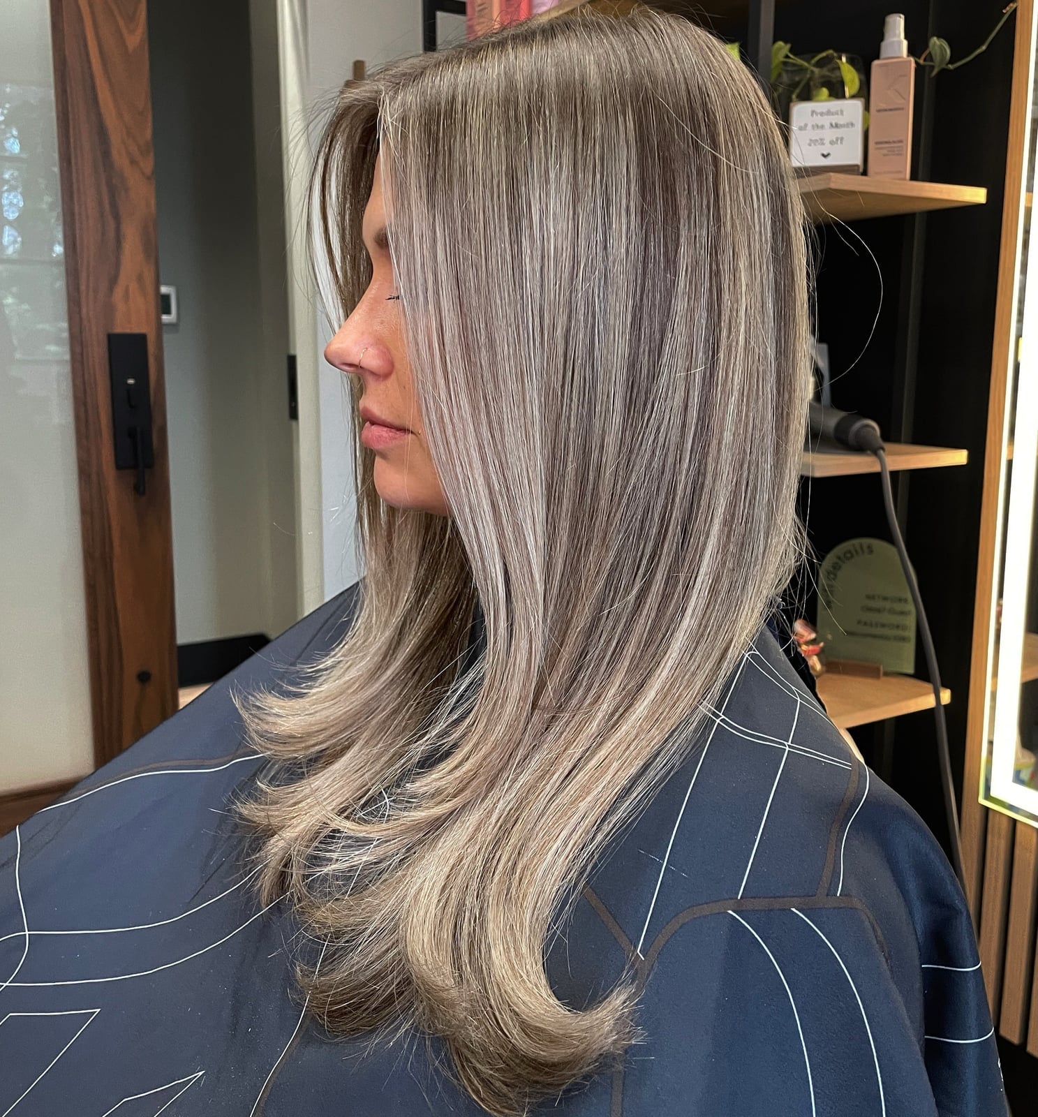 Thick Mid-Back Ash Blonde Root Shadow With Natural-Looking Waves Thick Mid-Back Ash Blonde Root Shadow With Natural-Looking Waves — Classy Ash Blonde
