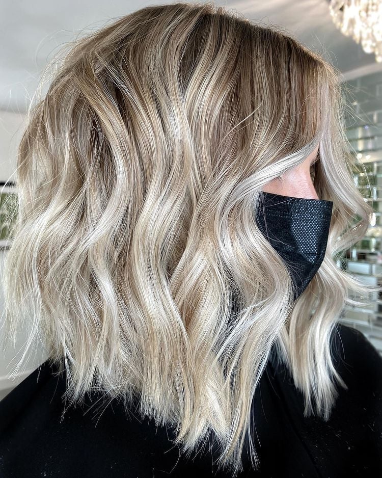 Collarbone Lob Ash Blonde Balayage Collarbone Lob Ash Blonde Balayage — Classy Ash Blonde