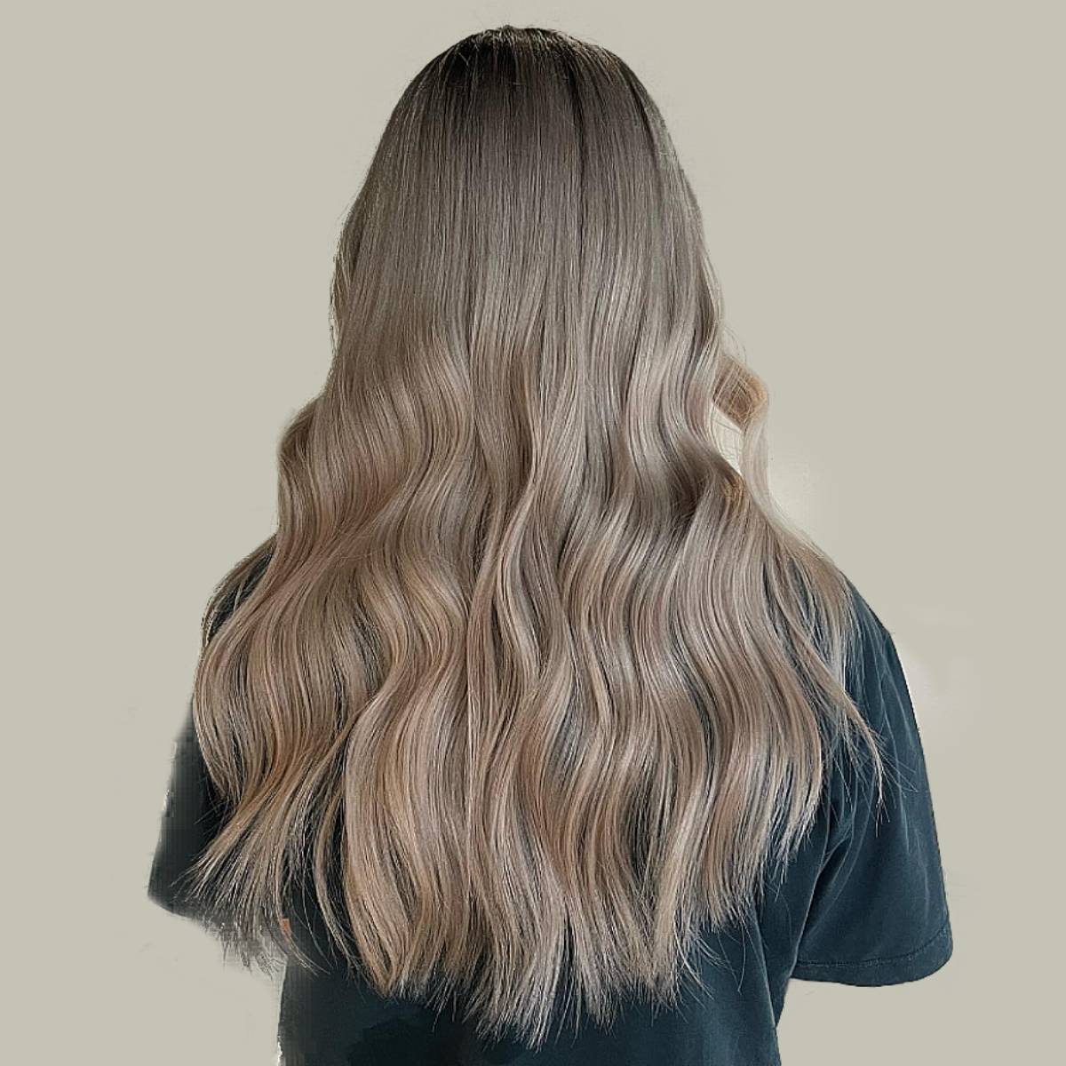 Mid-Back Cool Ash Blonde With Root Shadow, Layers Mid-Back Cool Ash Blonde With Root Shadow, Layers — Classy Ash Blonde
