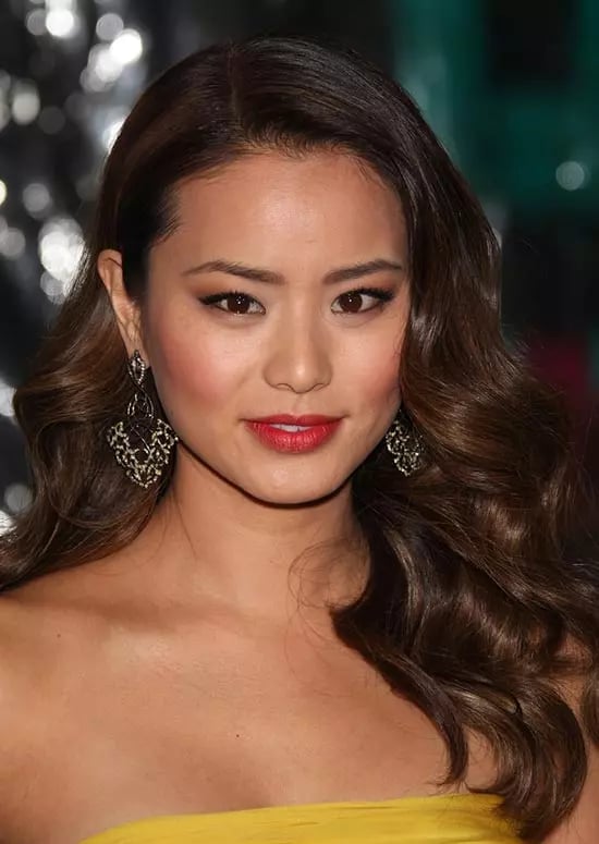 Mid-Back Layered Waves With Side-Swept Bangs — Classy Asian Hairstyles