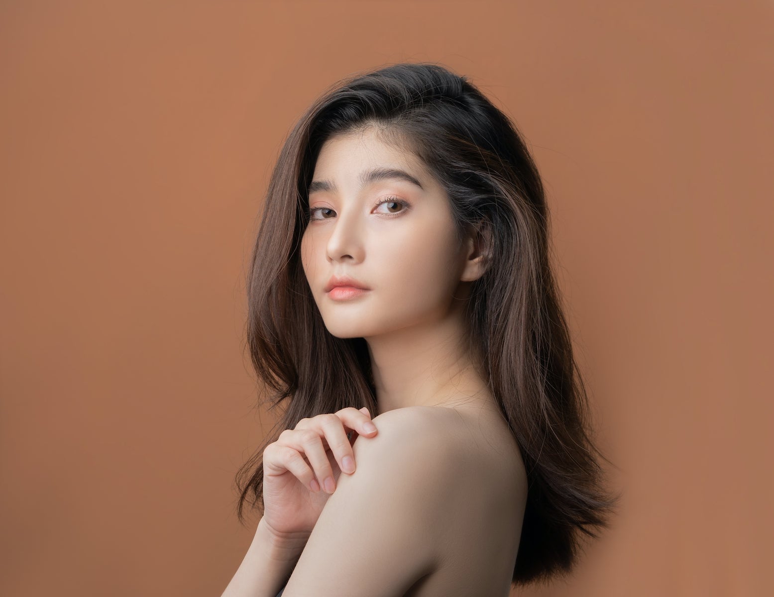 Mid-Back Wavy Hair With Side Styling, Dark Brown — Classy Asian Hairstyles