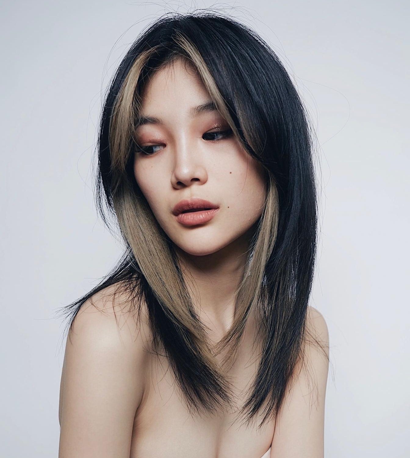 Shoulder-Length Layers With Soft Curls — Classy Asian Hairstyles