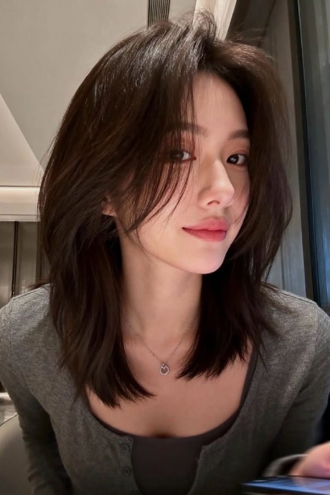 Collarbone Layers With Soft Waves — Classy Asian Hairstyles