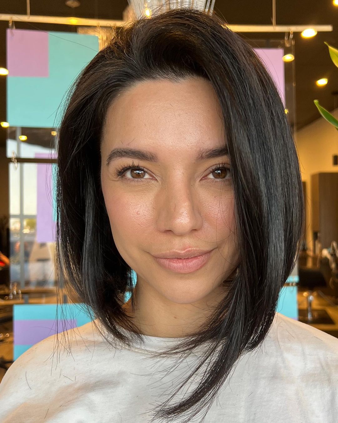 Chin Asymmetrical Bob Pronounced Asymmetry Chin Asymmetrical Bob Pronounced Asymmetry — Classy Asymmetrical Bob