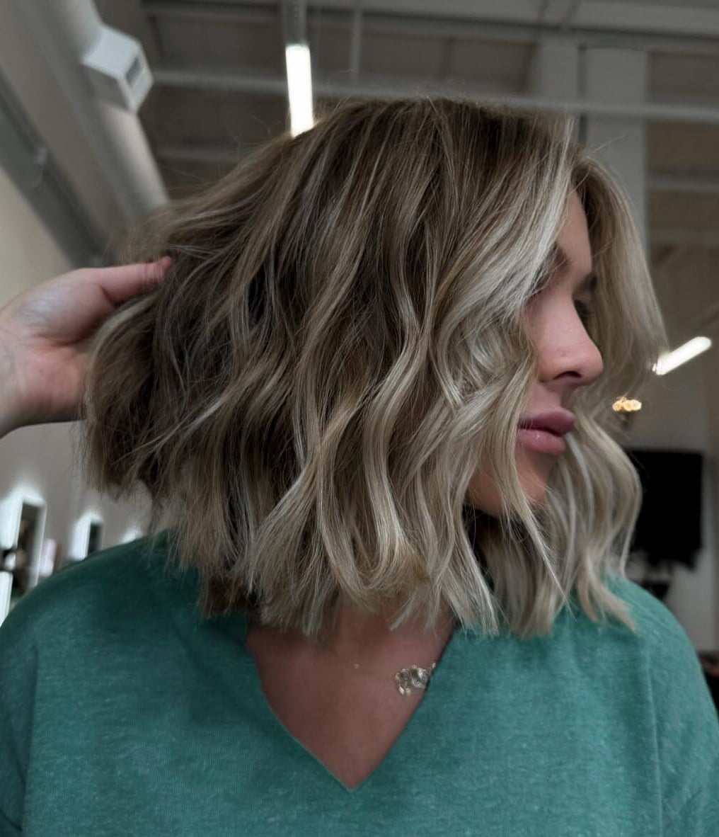 Layered Collarbone Bob With Lived-In Balayage — Classy Balayage Bob