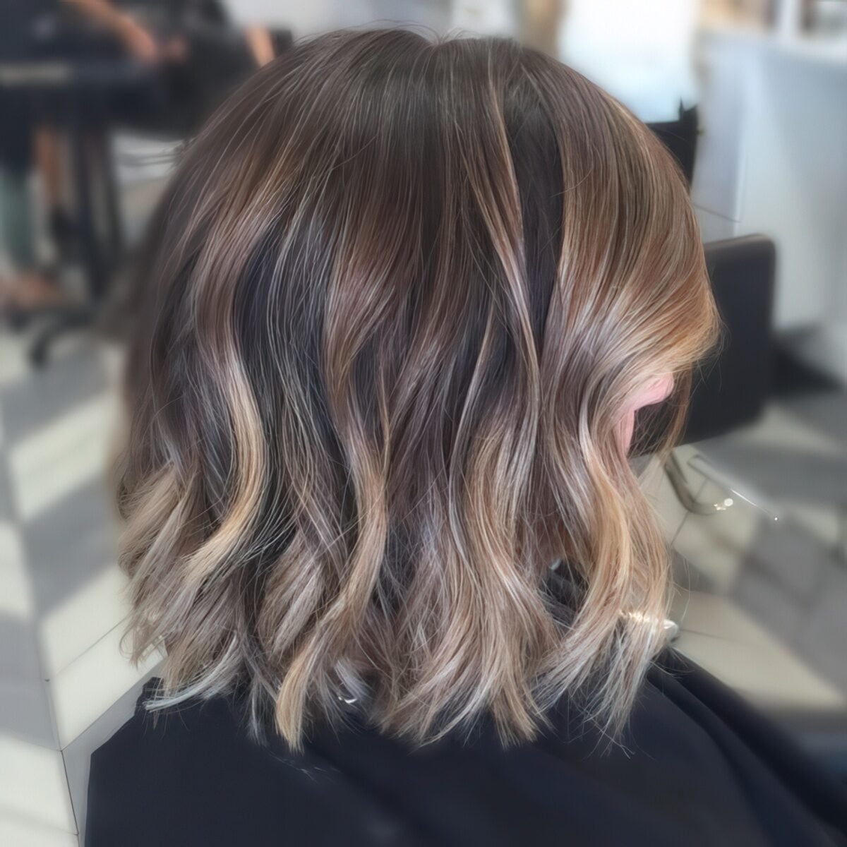 Collarbone Bob With Sun-Kissed Balayage — Classy Balayage Bob