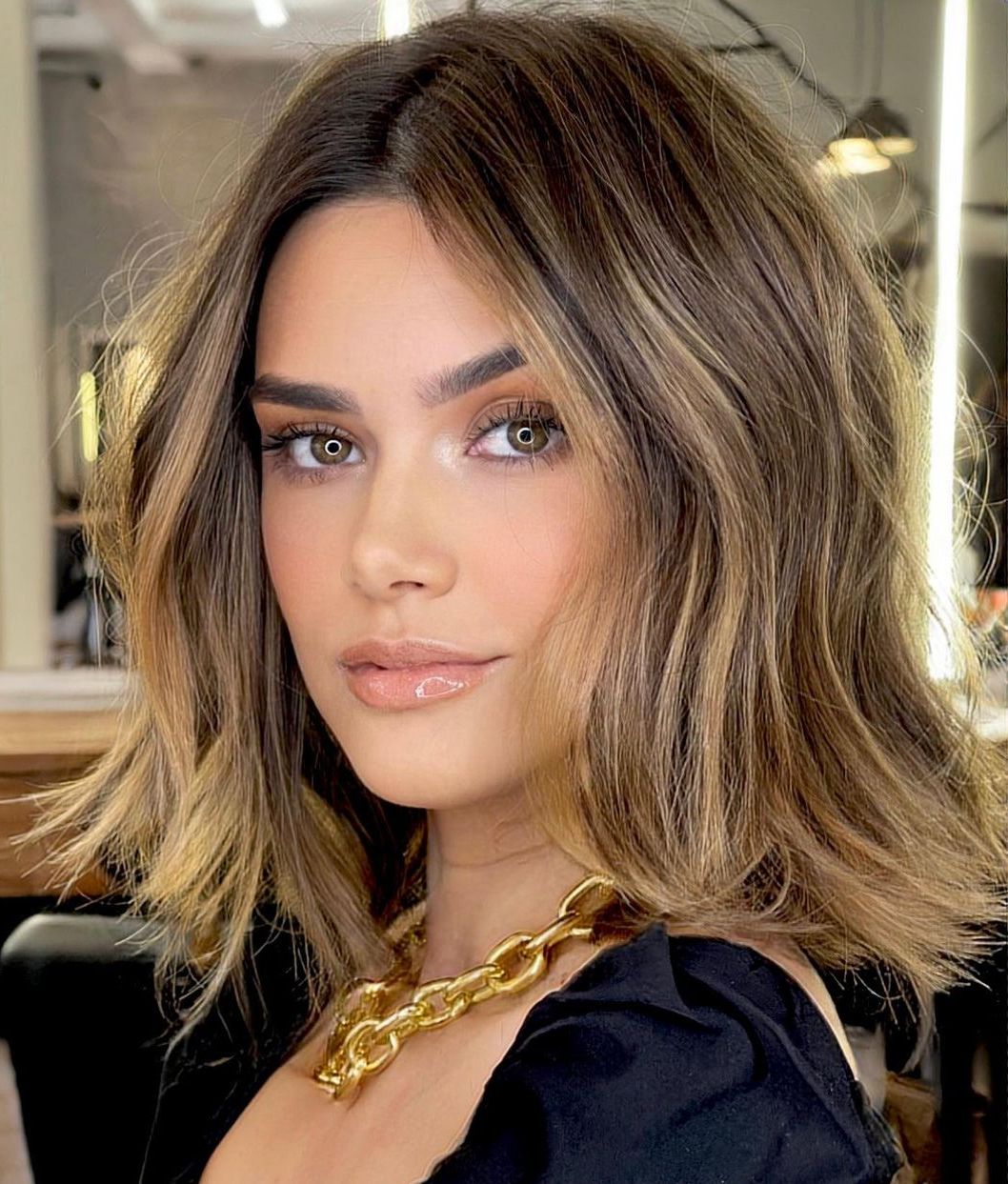 Wavy Collarbone Bob With Curtain Bangs — Classy Balayage Bob
