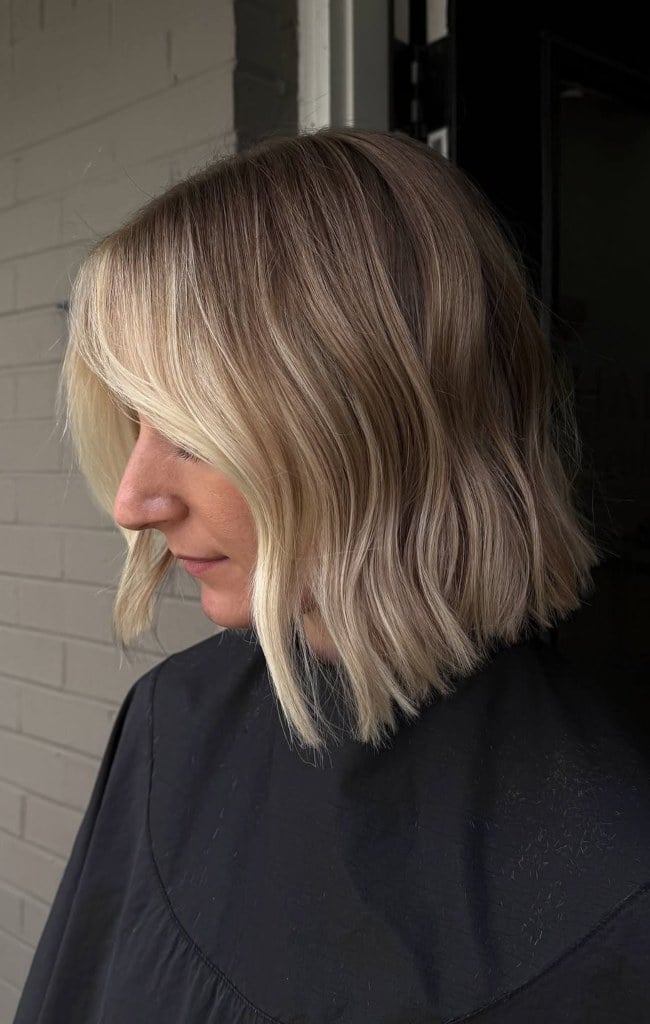 Chin Blunt Bob With Beige Blonde Balayage Bangs — Classy Balayage Bob
