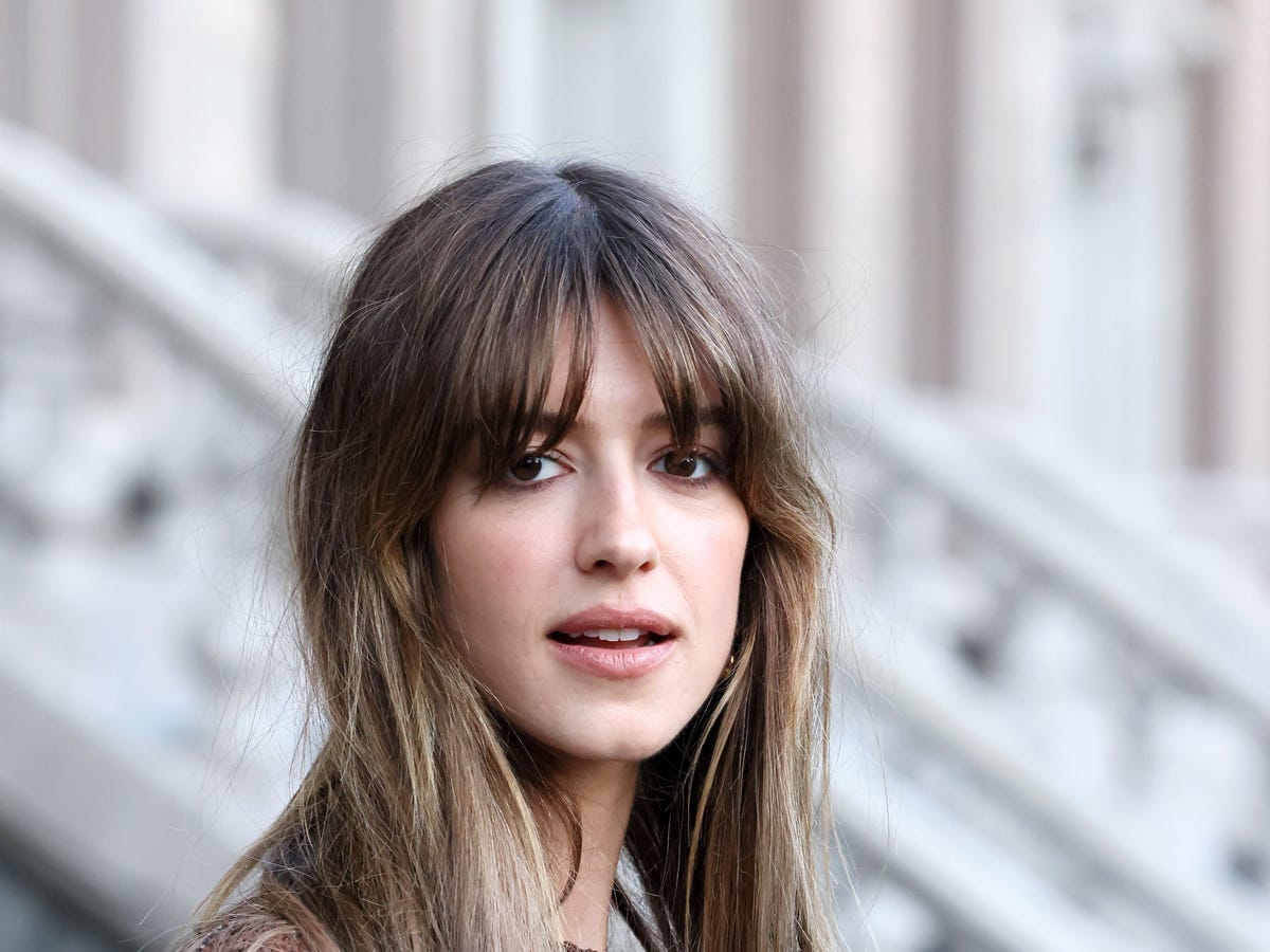 Long Air Dried With Wispy Bangs — Classy Bangs for Round Face