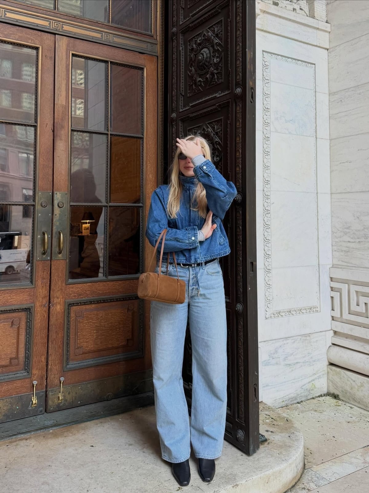 Denim Jacket With Light Wash Barrel Jeans — Classy Barrel Jeans Outfits