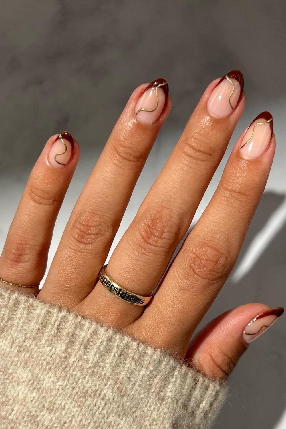 Short Almond Nude With Brown Tips And Gold Lines Short Almond Nude With Brown Tips And Gold Lines — Classy Basic Nails