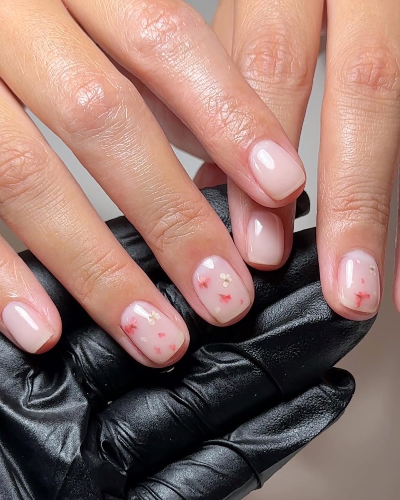 Short Soft Square Milky Pink With Micro Flowers Short Soft Square Milky Pink With Micro Flowers — Classy Basic Nails