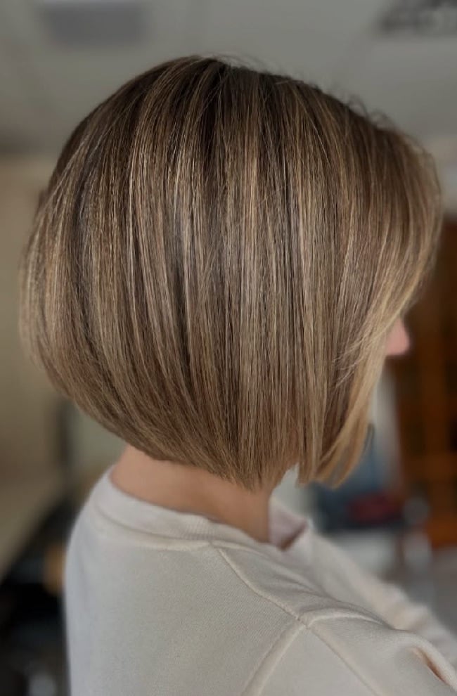 Chin Length Bob With Fine Highlights Chin Length Bob With Fine Highlights — Classy Beige Highlights