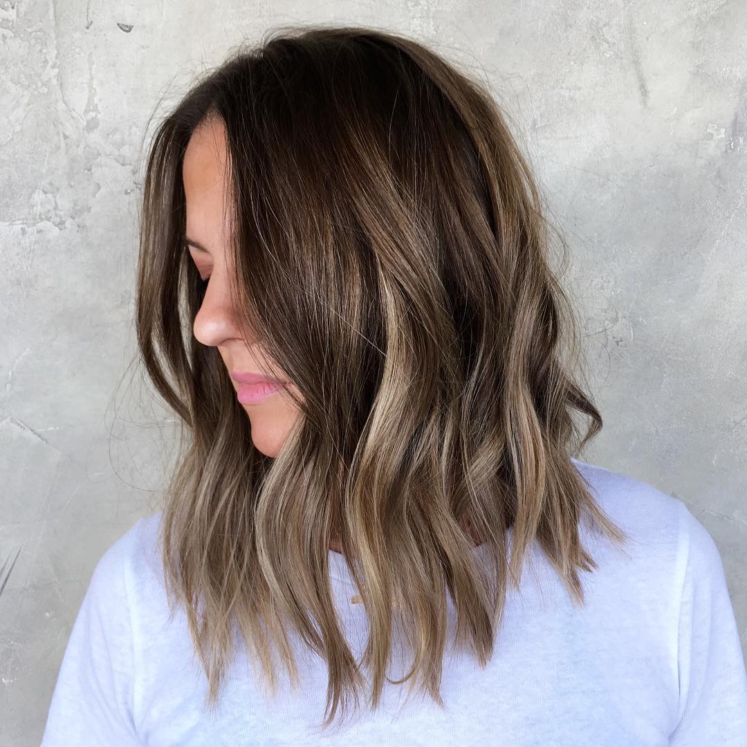 Collarbone Lob With Contrast Highlights Collarbone Lob With Contrast Highlights — Classy Beige Highlights