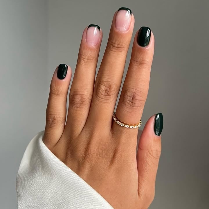 Medium Square Deep Green French Tips Medium Square Deep Green French Tips — Classy Black French Tip Nails