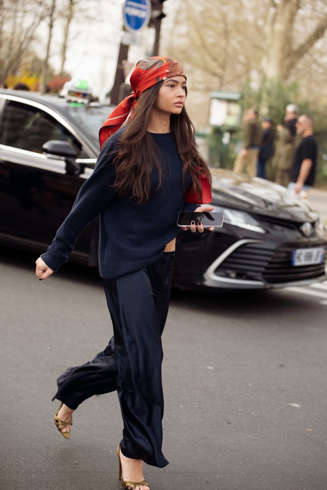 Silk Wide Leg Trousers with Crewneck Sweater Silk Wide Leg Trousers with Crewneck Sweater — Classy Black Pants Outfits