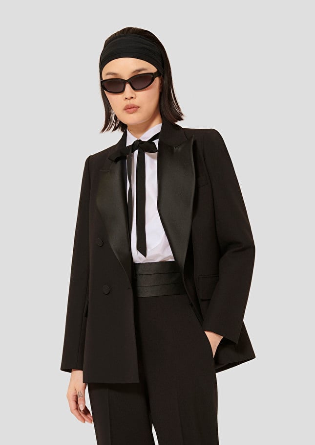 Black Tuxedo Jacket with White Shirt and Black Tie Black Tuxedo Jacket with White Shirt and Black Tie — Classy Black Tie Outfits