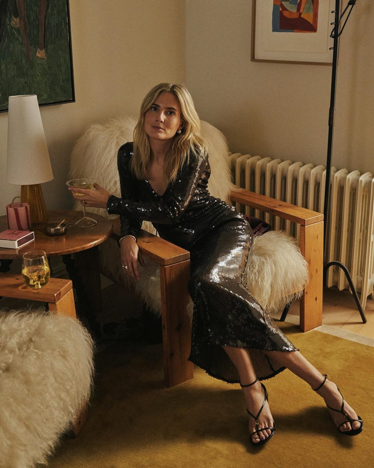 Fitted Black Sequined Long-Sleeve Dress Fitted Black Sequined Long-Sleeve Dress — Classy Black Tie Outfits