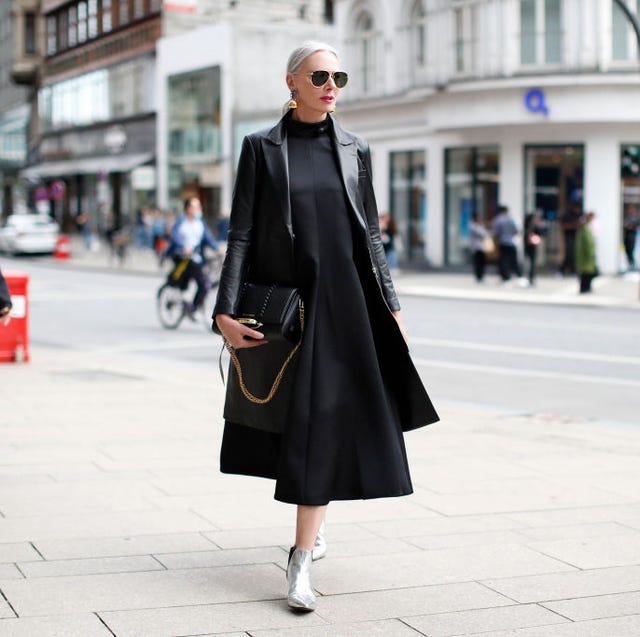 Black Trench Coat With Silver Metallic Boots — Classy Black Trench Coat Outfit