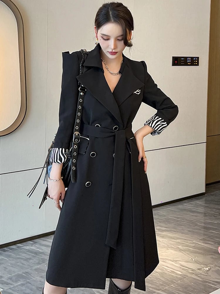 Black Trench Coat With Zebra Print Cuffs and Smooth Fabric — Classy Black Trench Coat Outfit