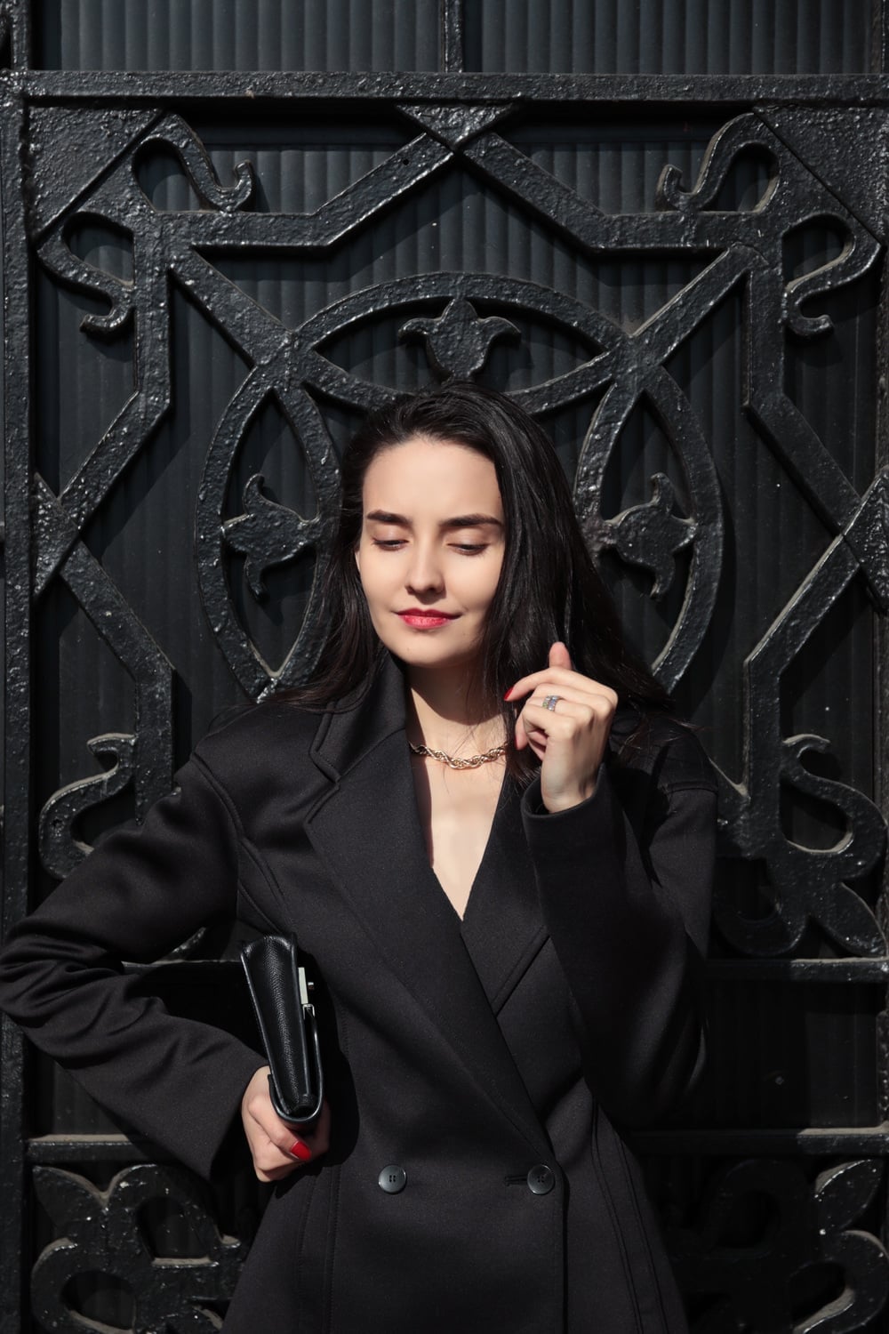 Black Blazer With Gold Accessories — Classy Black Trench Coat Outfit