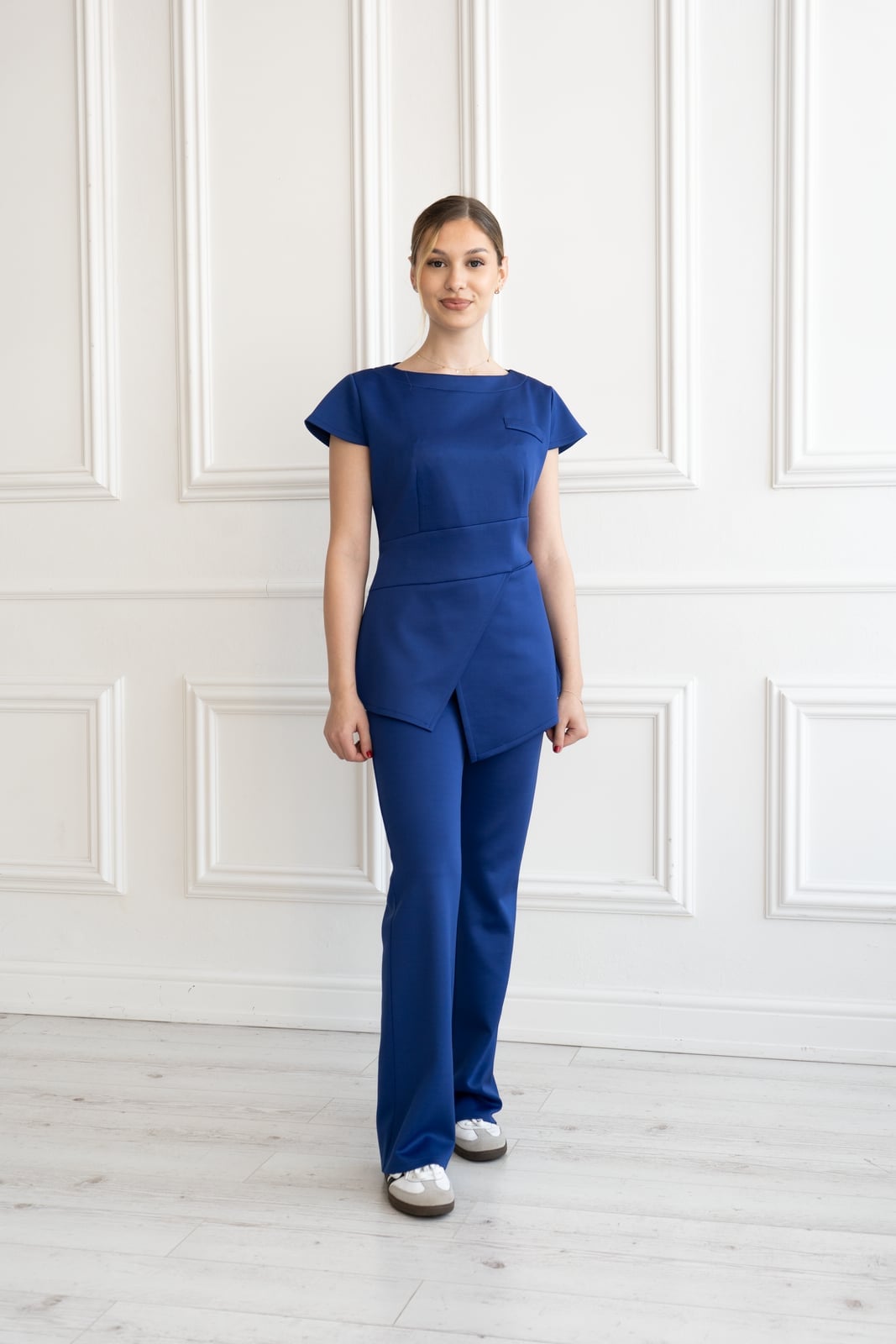 Royal Blue Straight-Leg Trousers with Tunic — Classy Blue Pants Outfits