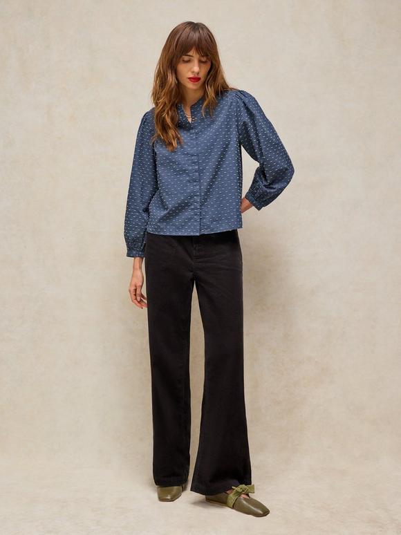 Blue Dobby Spot Button-Up Shirt with Black Wide-Leg Trousers Blue Dobby Spot Button-Up Shirt with Black Wide-Leg Trousers — Classy Blue Top Outfits