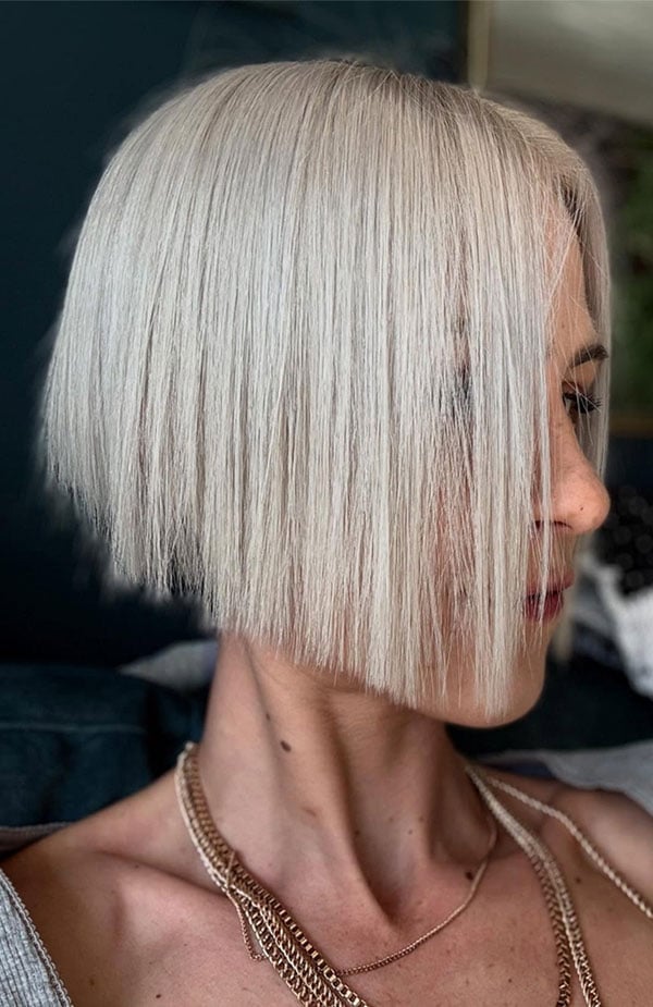 Chin Length Blunt Bob Platinum Blonde Sleek Side View, Straight Chin Length Blunt Bob Platinum Blonde Sleek Side View, Straight — Classy Bob for Fine Hair