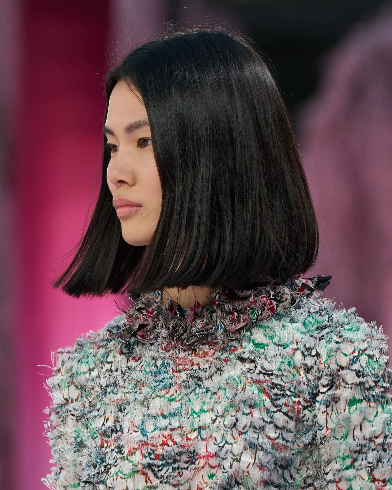 Collarbone Bob Volume At Crown Dark Blonde, Close-Up Take Collarbone Bob Volume At Crown Dark Blonde, Close-Up Take — Classy Bob for Fine Hair