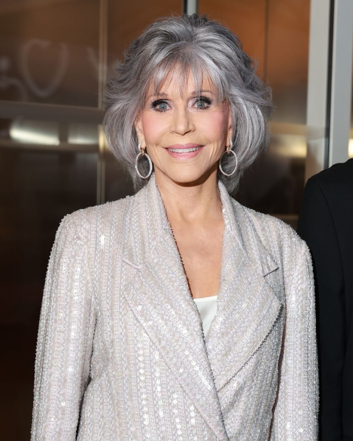 Layered Silver Gray Bob Layered Silver Gray Bob — Classy Bob Haircuts