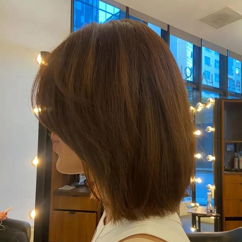Collarbone Bob With Subtle Highlights And Waves Collarbone Bob With Subtle Highlights And Waves — Classy Bob with Curtain Bangs