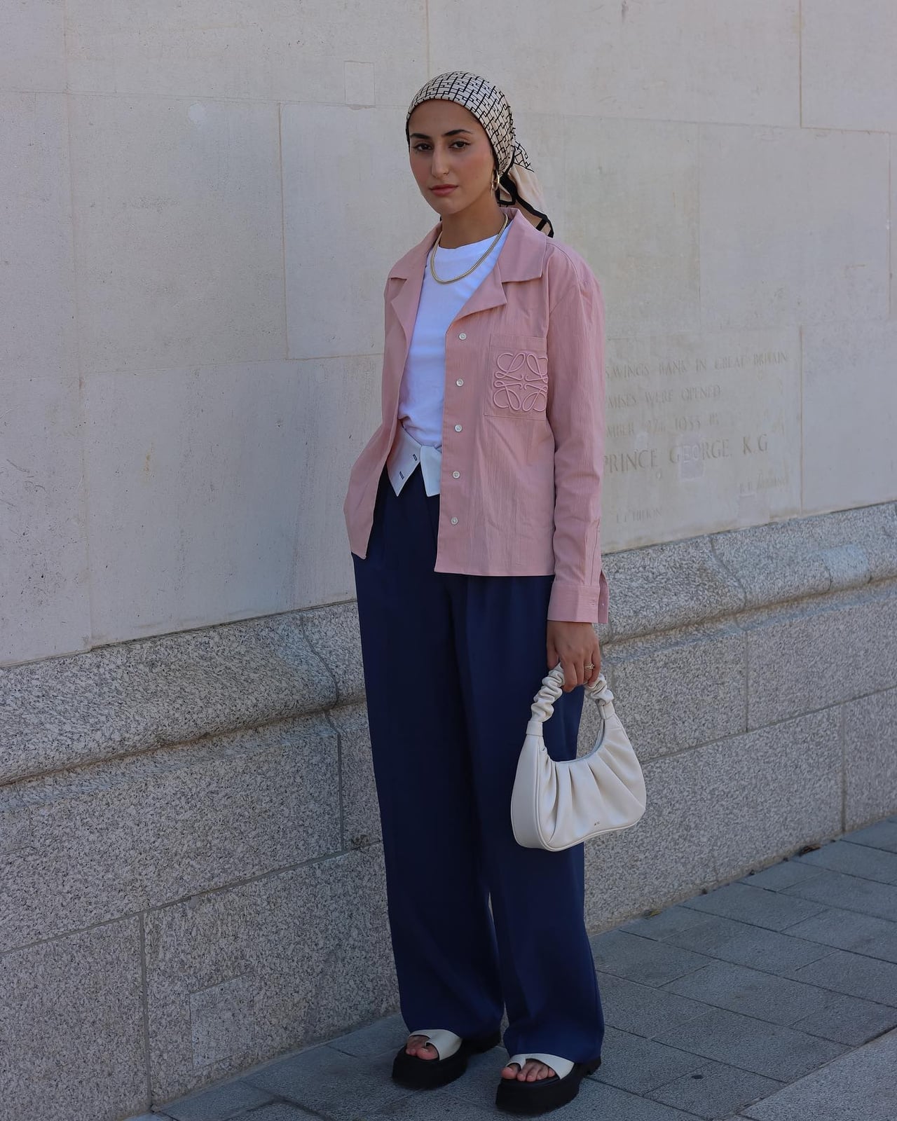 White T-Shirt and Cardigan Under Pink Shirt with Wide-Leg Trousers White T-Shirt and Cardigan Under Pink Shirt with Wide-Leg Trousers — Classy Bodysuit Outfits