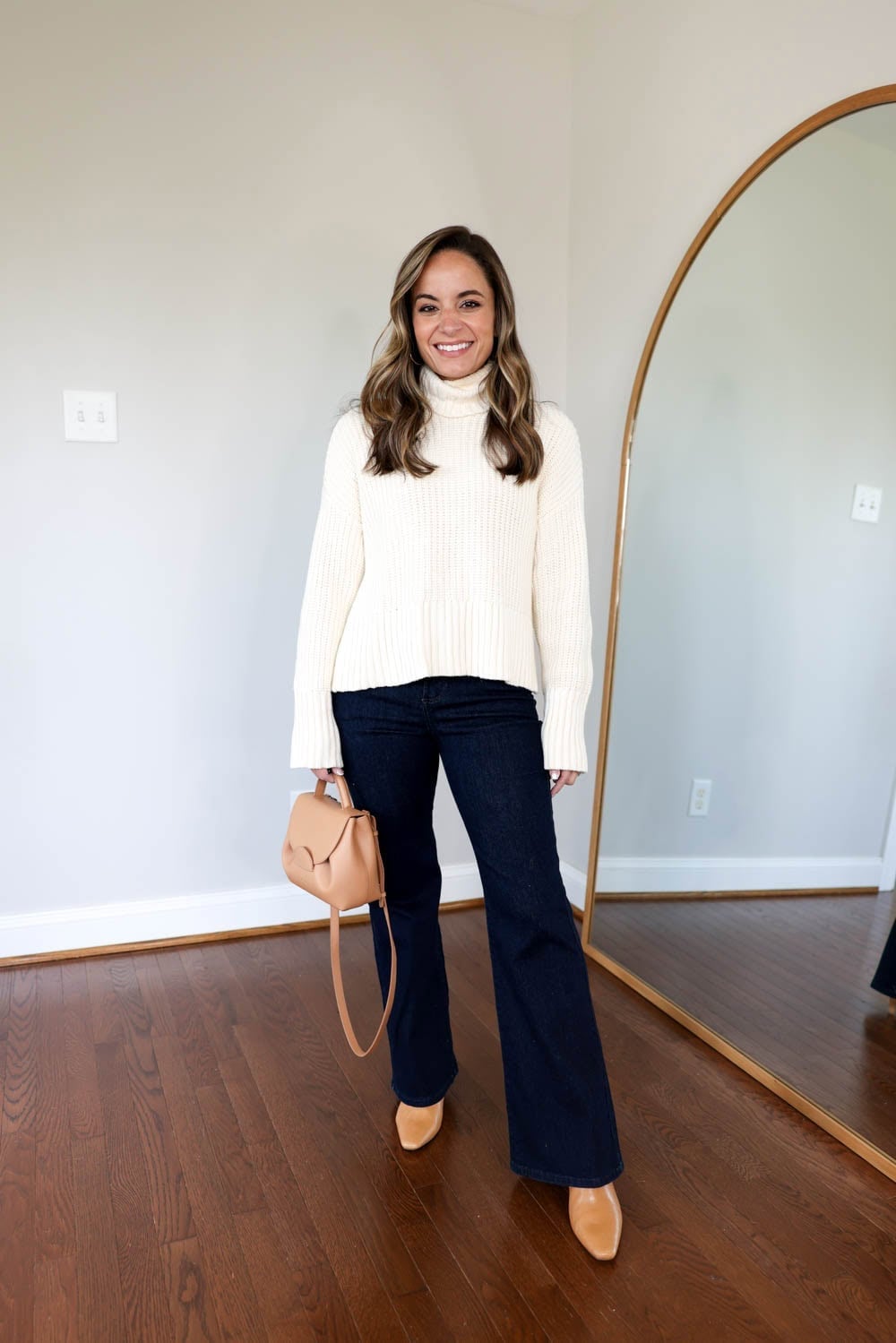 Dark Wash Flare Jeans with Chunky Knit Turtleneck Dark Wash Flare Jeans with Chunky Knit Turtleneck — Classy Boots Outfit Jeans