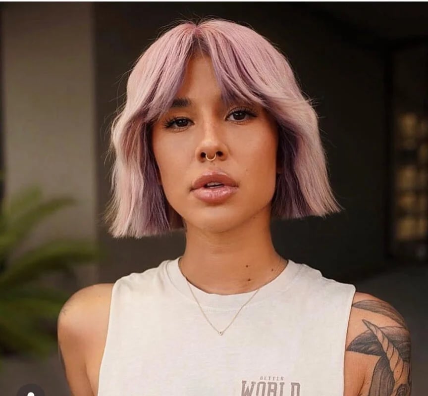 Chin Length Bob With Pastel Pink Bottleneck Bangs Chin Length Bob With Pastel Pink Bottleneck Bangs — Classy Bottleneck Bangs
