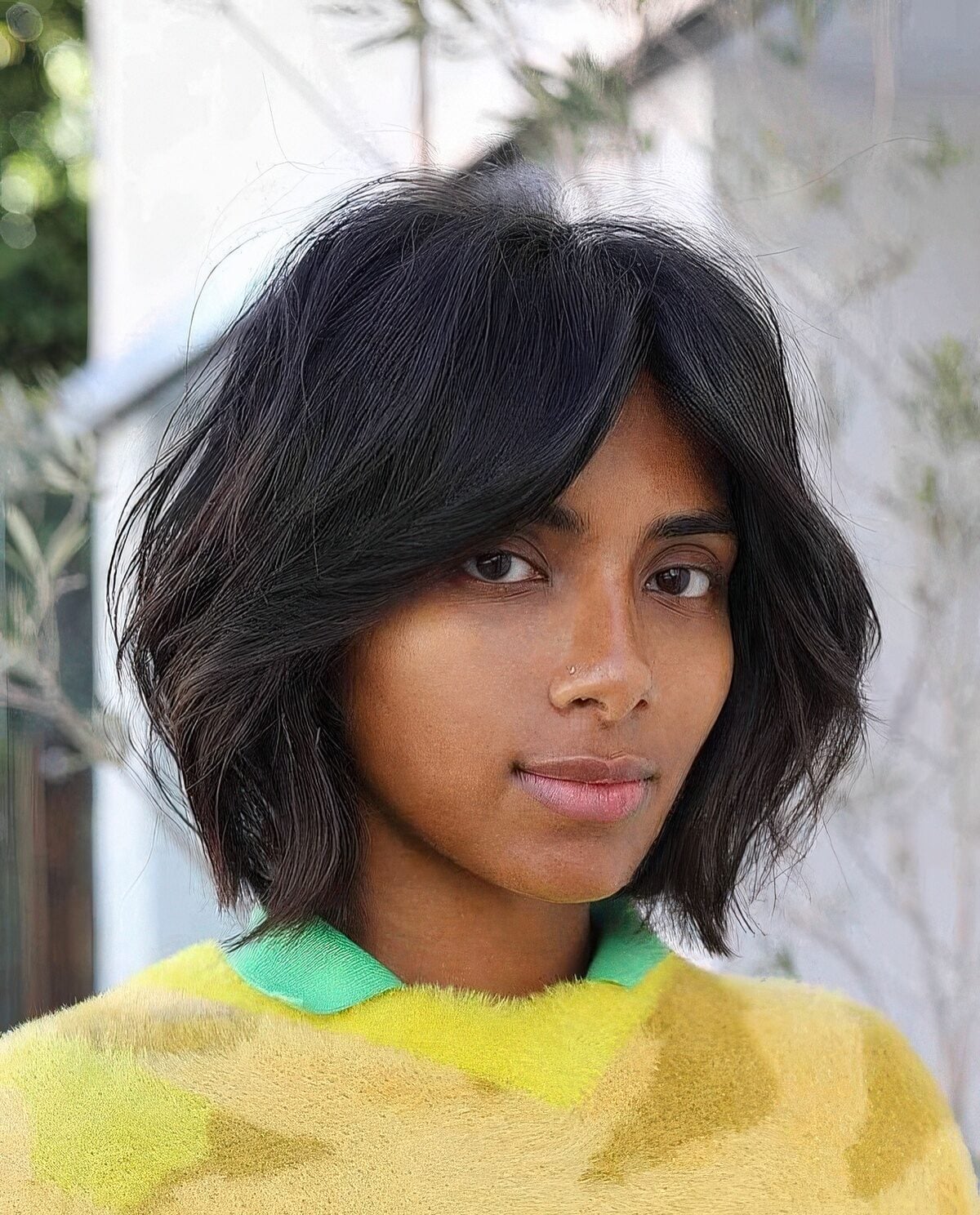 Collarbone Shag Bob With Dark Brown Bottleneck Bangs Collarbone Shag Bob With Dark Brown Bottleneck Bangs — Classy Bottleneck Bangs
