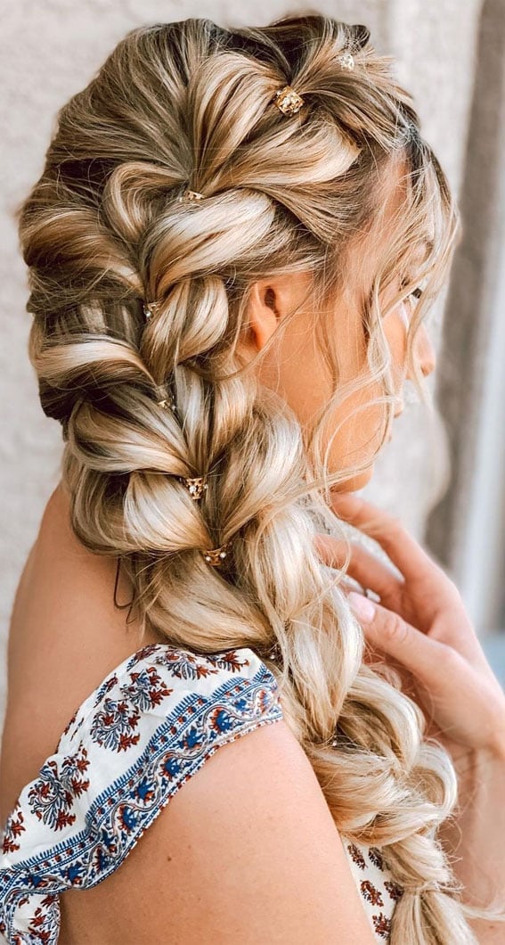 Voluminous Pull-Through Braid With Wispy Bangs Voluminous Pull-Through Braid With Wispy Bangs — Classy Braids to the Side