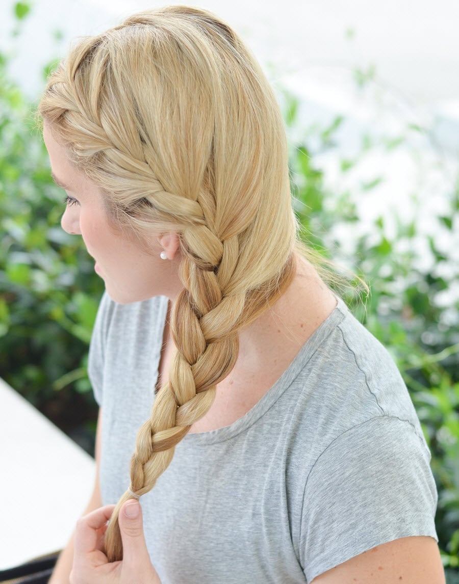 Loose French Braid On Shoulder Length Blonde Hair Loose French Braid On Shoulder Length Blonde Hair — Classy Braids to the Side