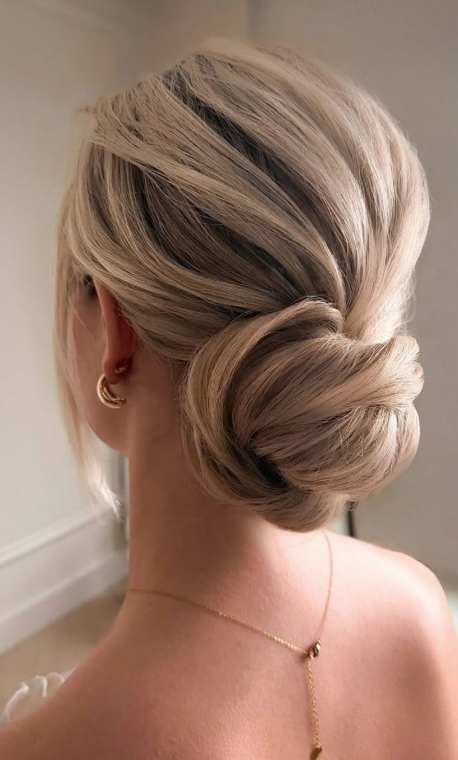 Smooth Ash Blonde Low Bun Smooth Ash Blonde Low Bun — Classy Bridal Bun
