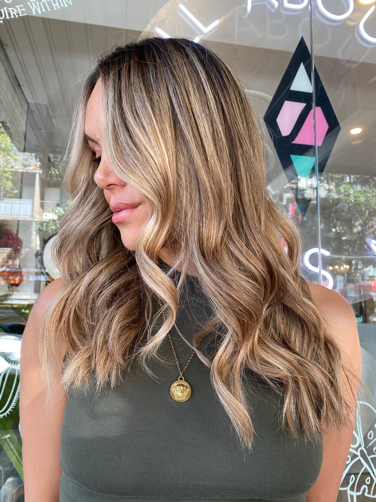Collarbone Bronde Balayage With Dimensional Color — Classy Bronde Balayage