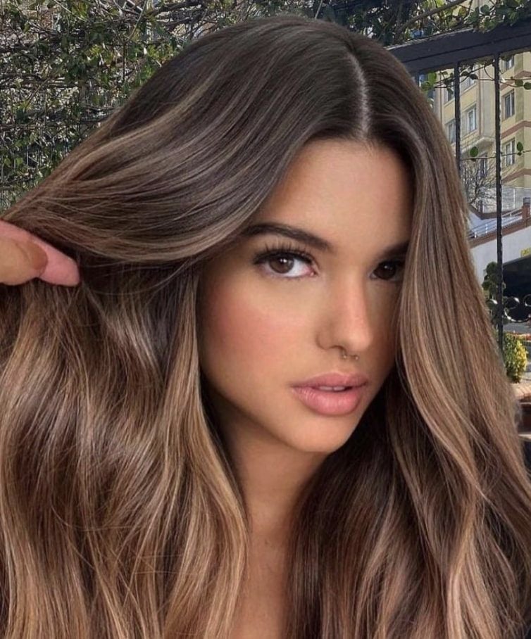 Shoulder Length Bronde Balayage With Face-Framing Layers — Classy Bronde Balayage